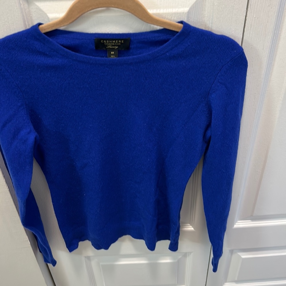 New: cashmere 100% crew neck, long sleeves